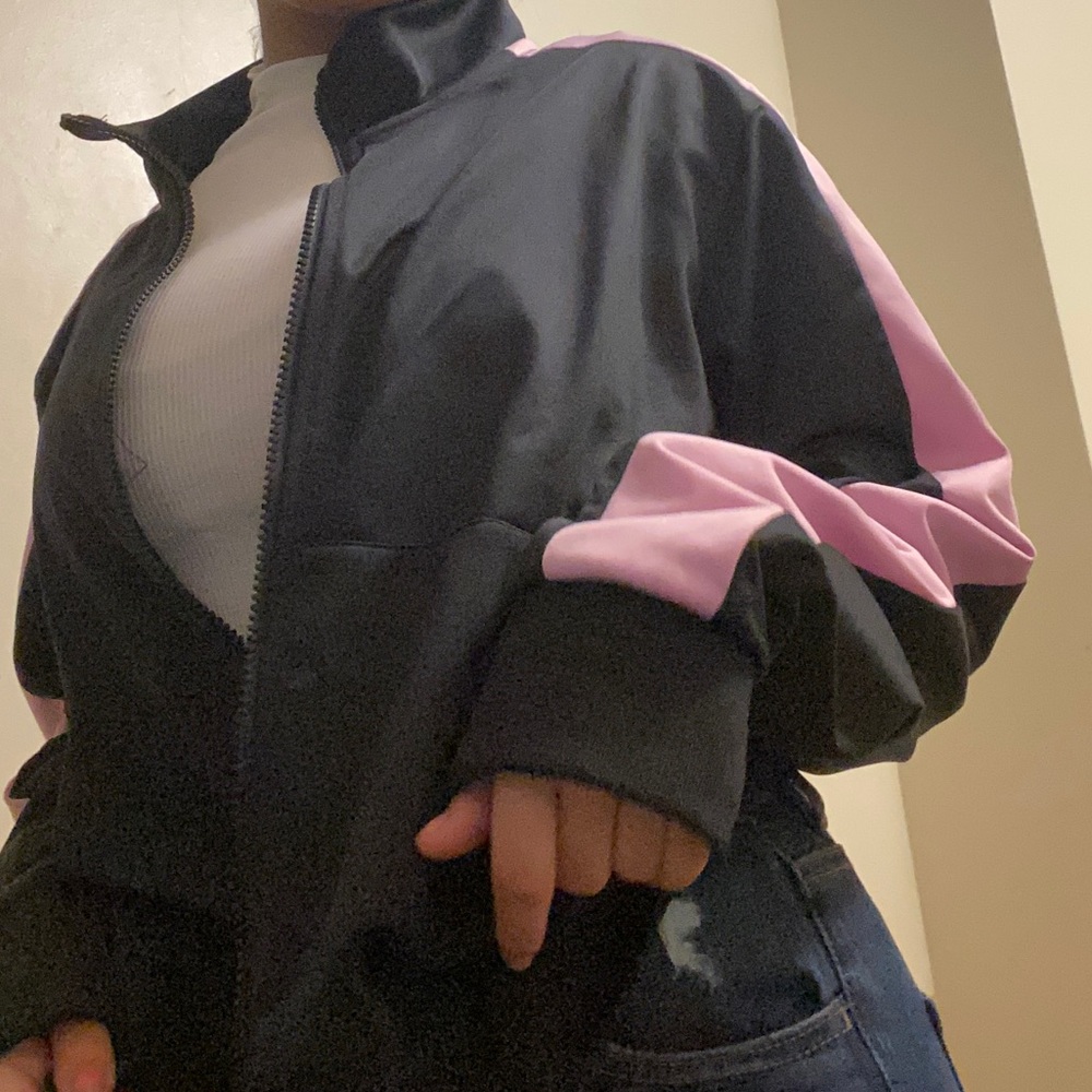 Cropped workout top!